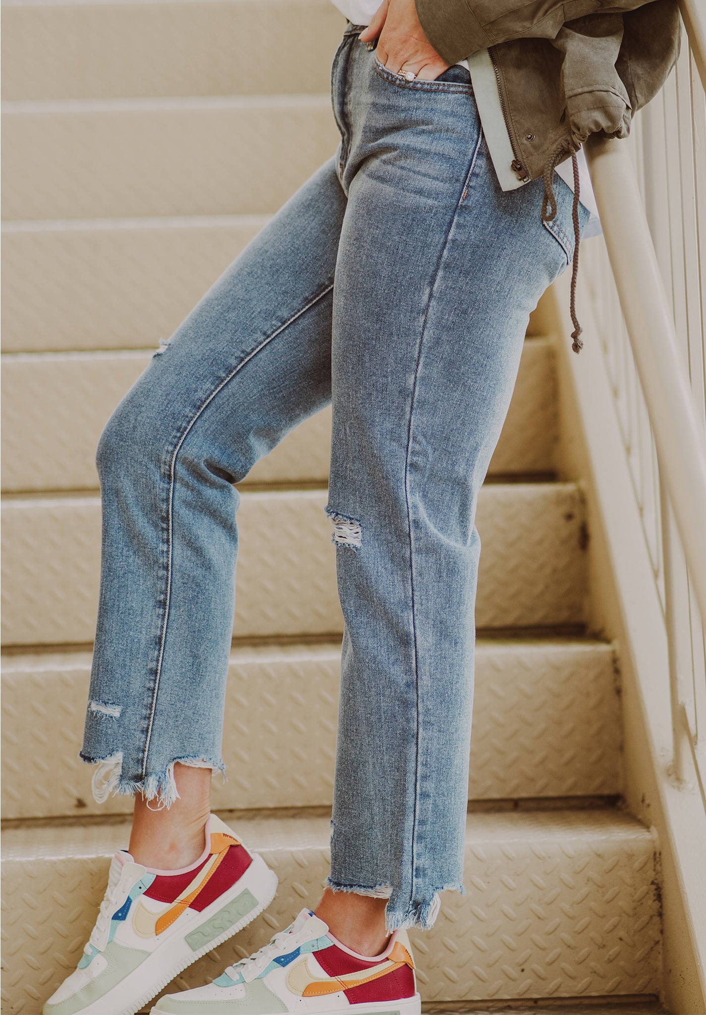 Mid-Rise Distressed Straight Leg Denim